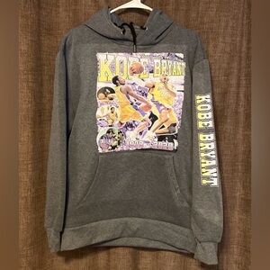 Kobe Bryant Lakers Avenue 1975 New York Graphic  grey Pull Over Hoodie Men M